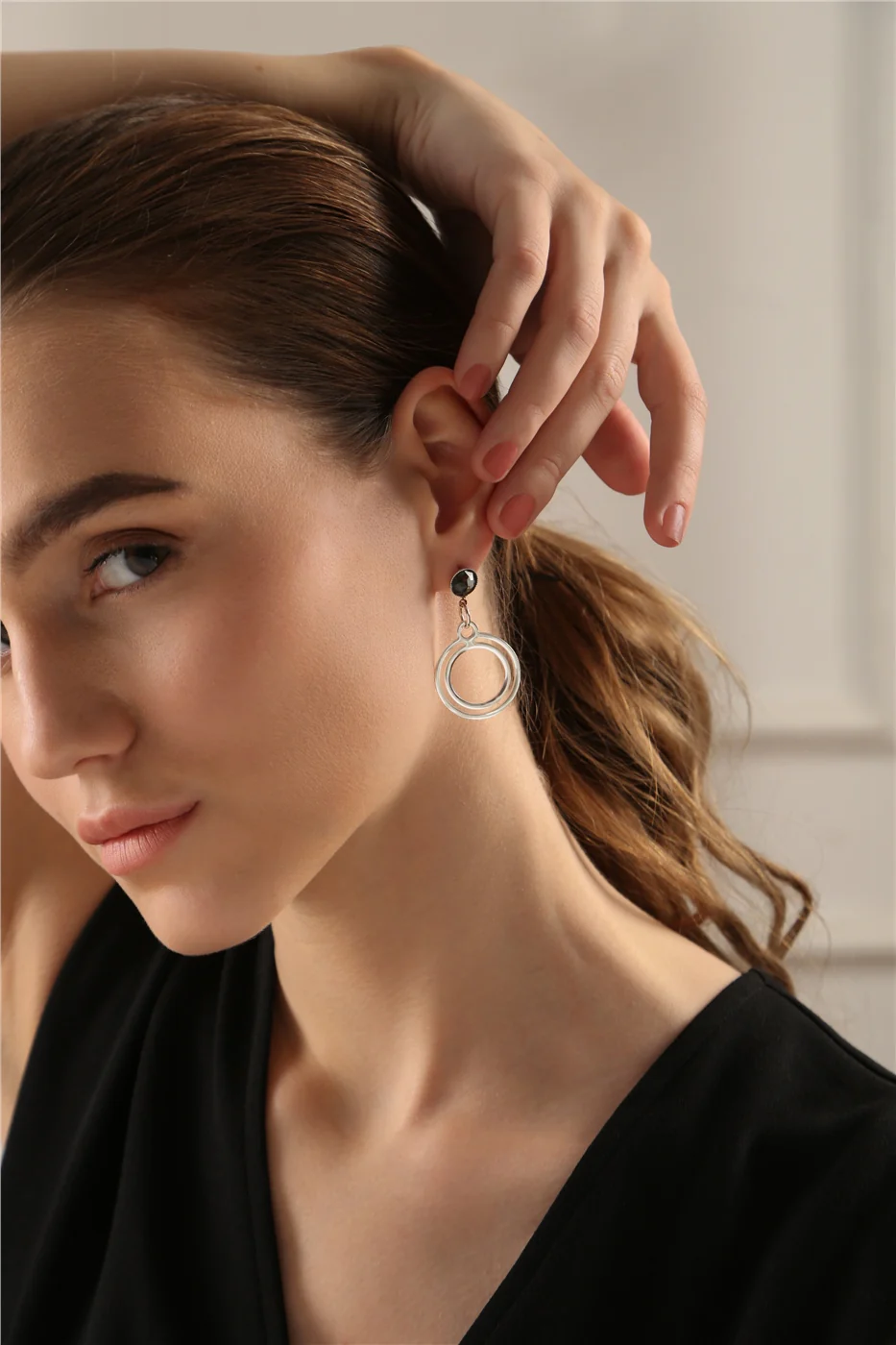 Circular Earrings with Black Stone - Image 2